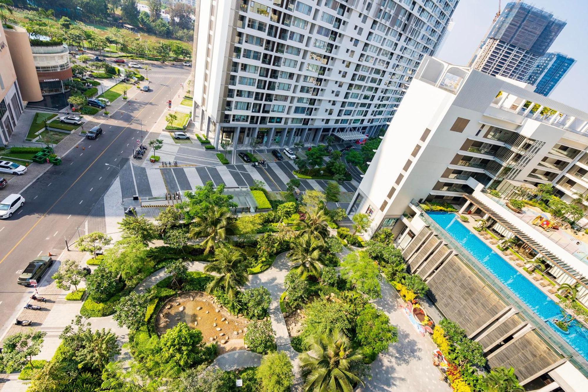 The Peak Midtown Twobedroom With Balcony Ho Či Minovo Město Exteriér fotografie